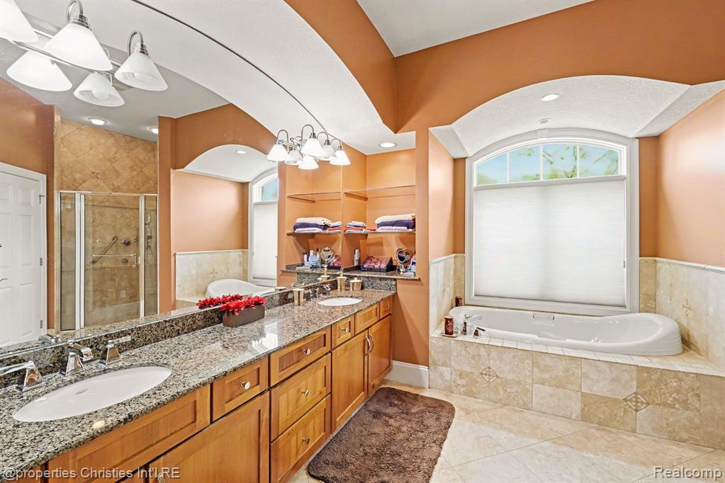 16987 Kings Fairway Lane, Grand Blanc, MI 48439 — Photo 38