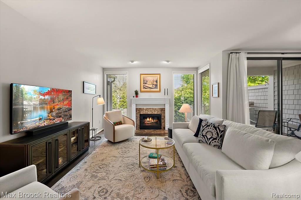 911 Tartan Trail, Bloomfield Hills, MI 48304 — Photo 11