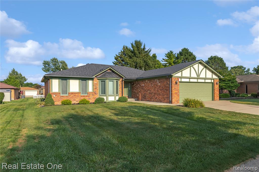40444 La Grange Drive, Sterling Heights, MI 48313 — Photo 18