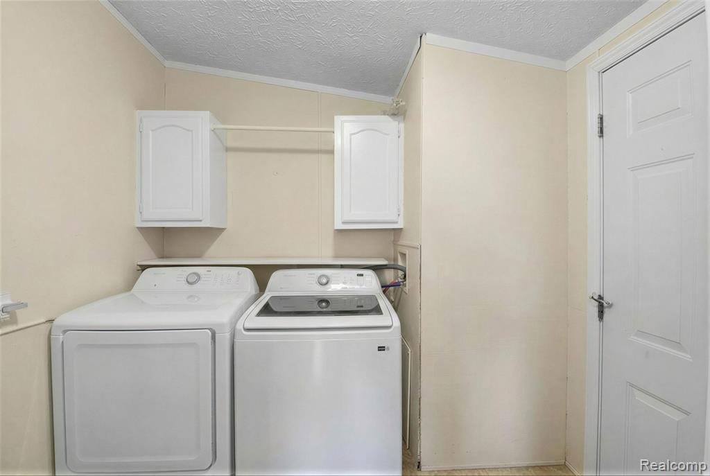 2330 CHARTER OAK Court, Newport, MI 48166 — Photo 26