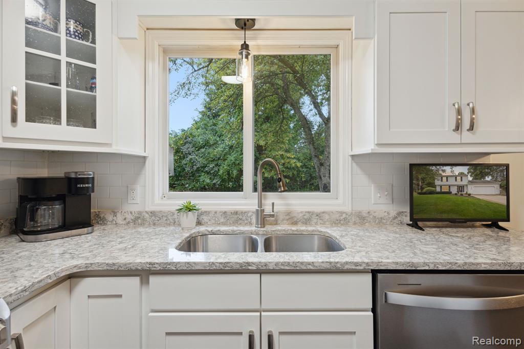 6208 MOUNTIE Way, Jackson, MI 49201 — Photo 10