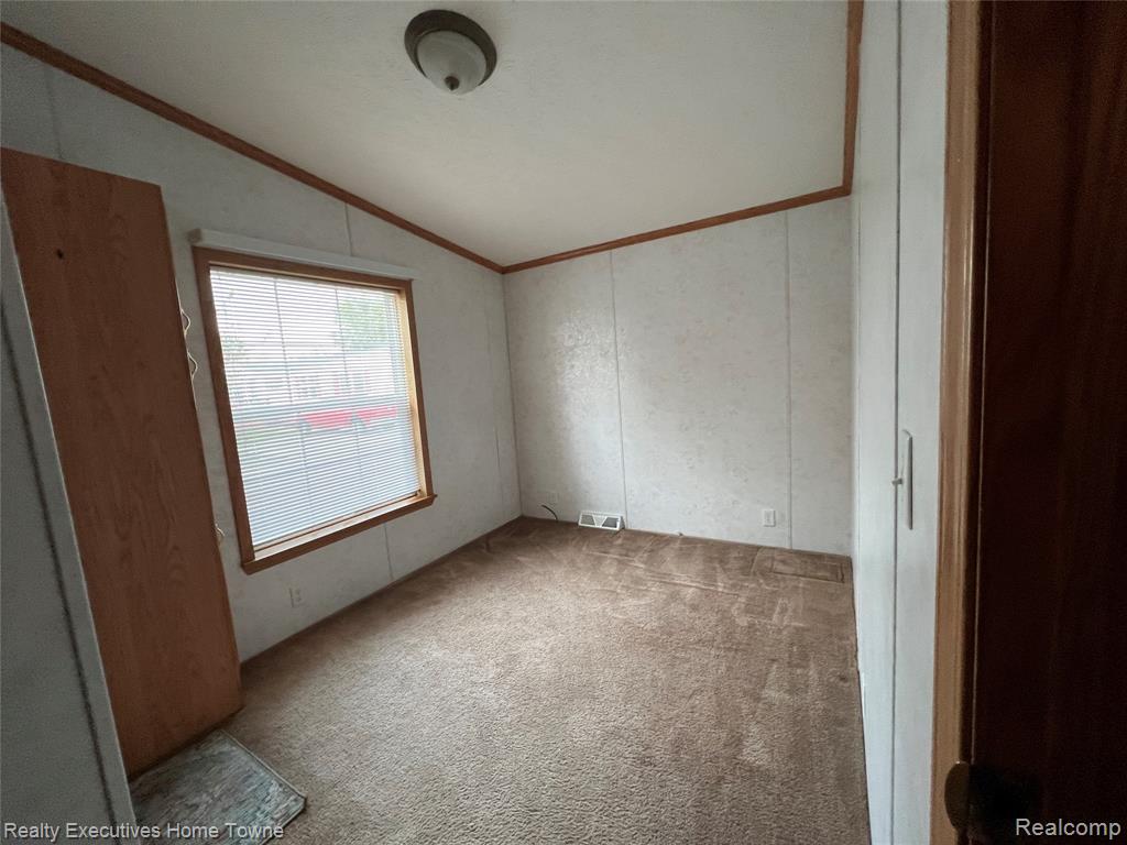 3682 CHESTNUT Lane, Dryden, MI 48428 — Photo 31
