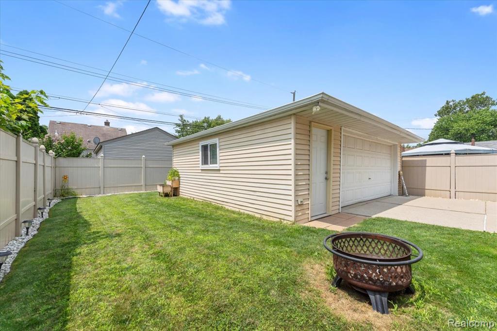 4164 Hazel Avenue, Lincoln Park, MI 48146 — Photo 24