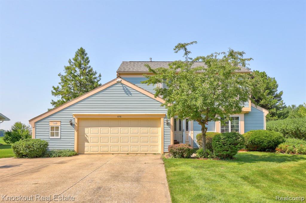 858 Zehnder Drive, Frankenmuth, MI 48734 — Photo 2