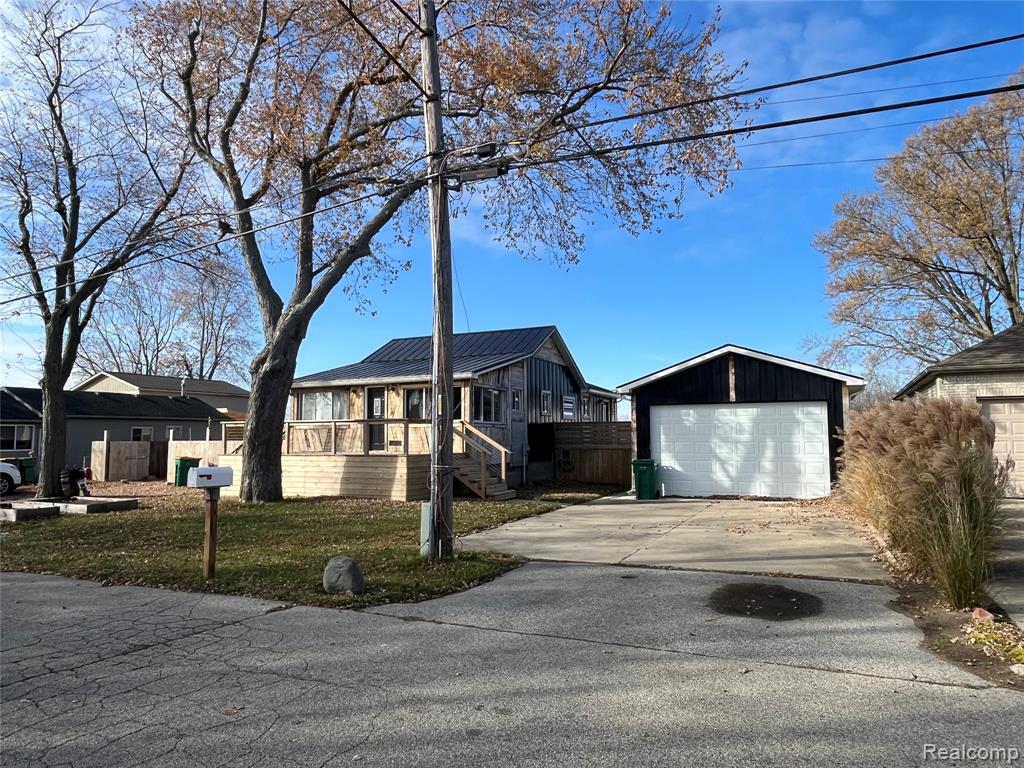 35754 Erie Drive, Brownstown, MI