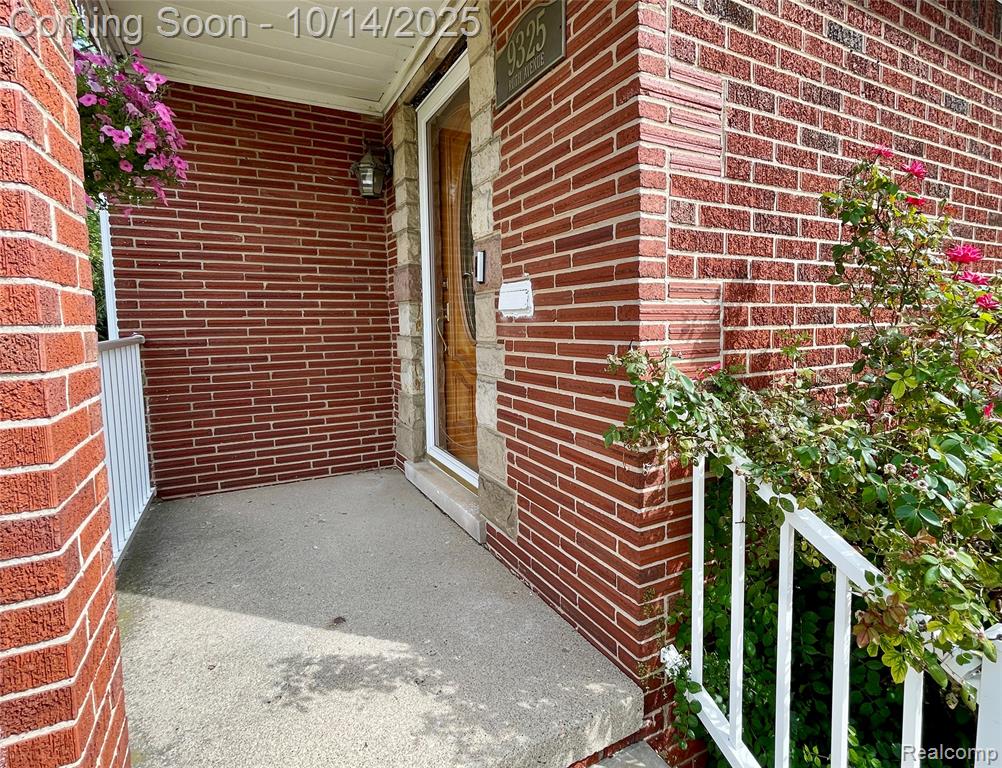 9325 RUTH AVE, Allen Park, MI 48101 — Photo 4