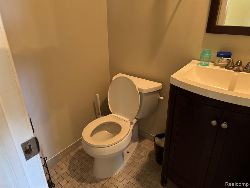 5660 ROTHBURY, Ypsilanti, MI 48197 — Photo 2