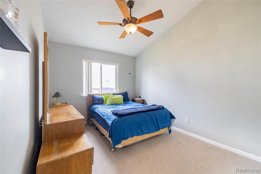 23342 Stiles Court, Trenton, MI 48183 — Photo 15