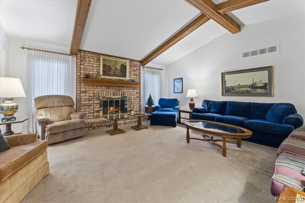 40643 WOODSIDE Drive, Clinton Twp, MI 48038 — Photo 2
