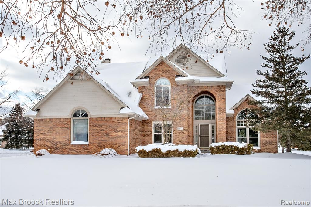 6817 Woodcrest Drive, Troy, MI 48098 — front exterior