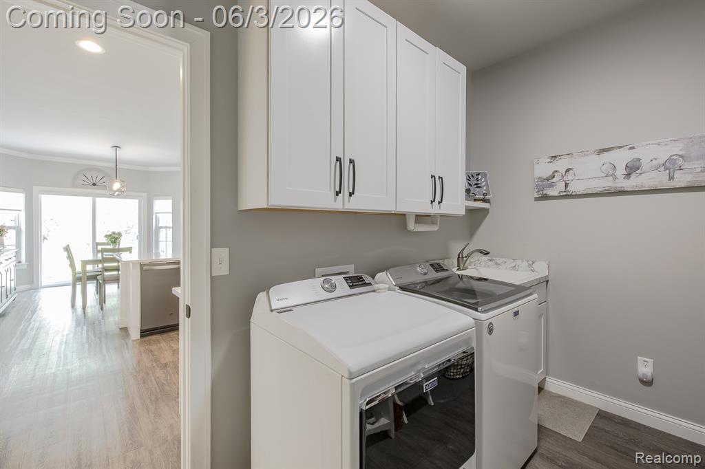 7466 Village Court, Davisburg, MI 48350 — Photo 25