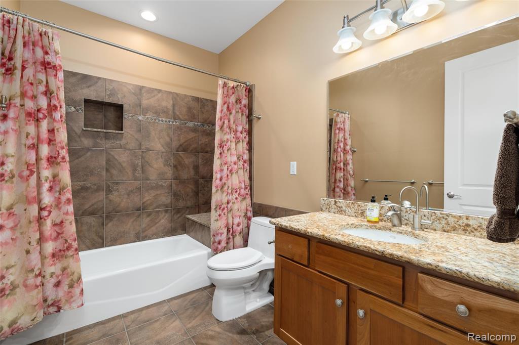 7432 Foxburg Court, Clarkston, MI 48348 — Photo 84
