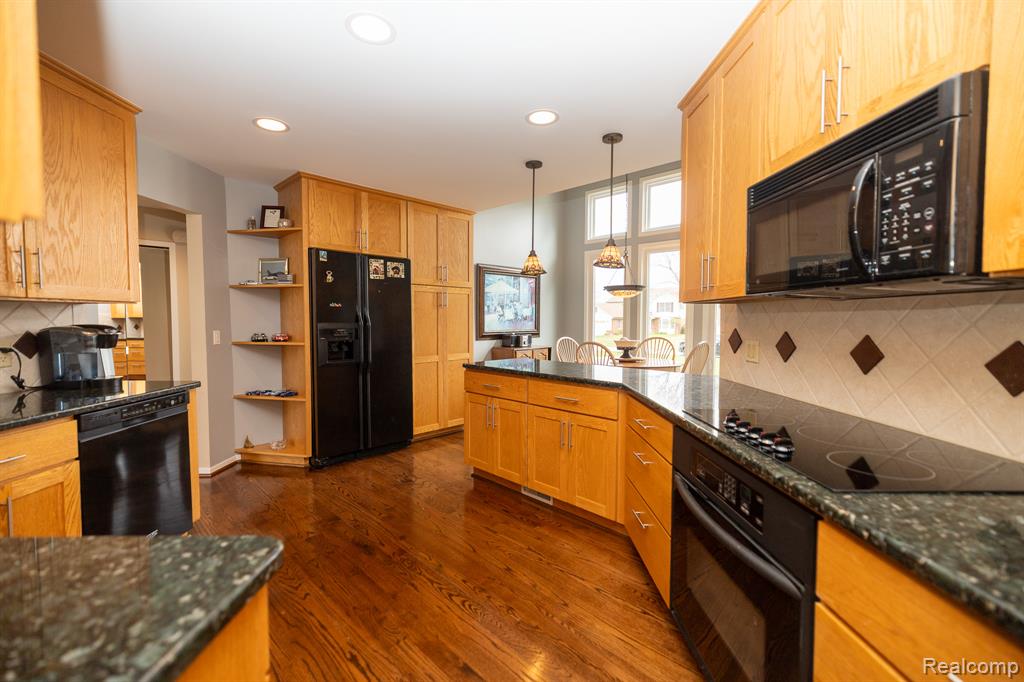 762 Golden Shores, White Lake, MI — Photo 13