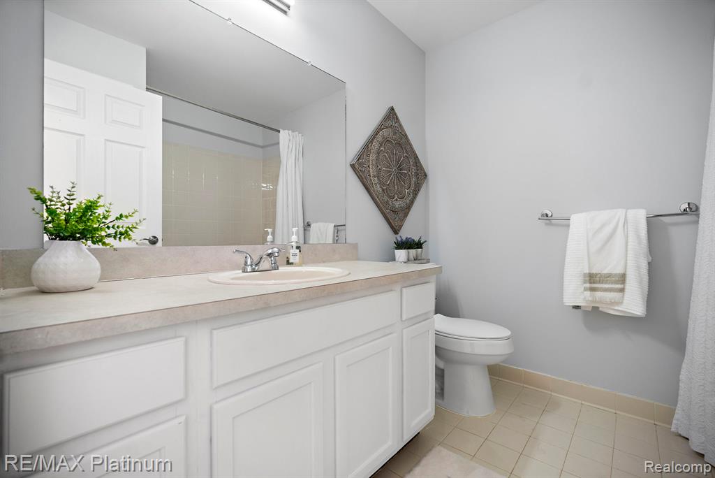 44068 Elm Drive, Sterling Heights, MI 48313 — Photo 21