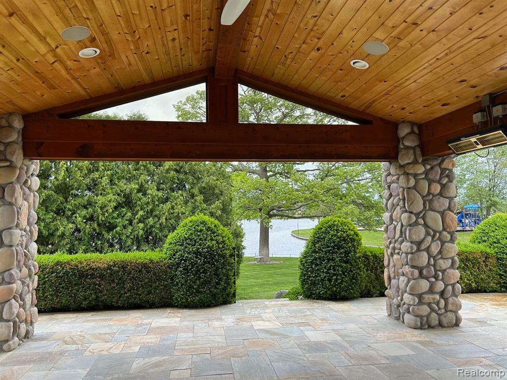4190 AQUARINA Street, Waterford, MI 48329 — Photo 18