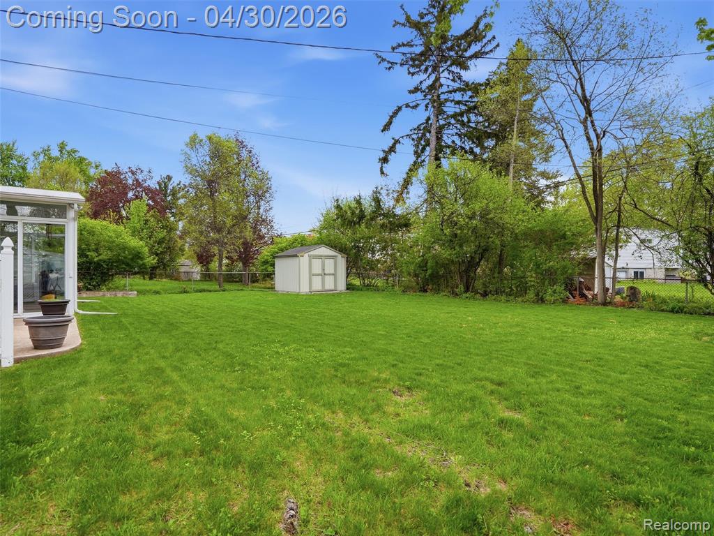 21222 Larkspur Street, Farmington, MI 48336 — Photo 37