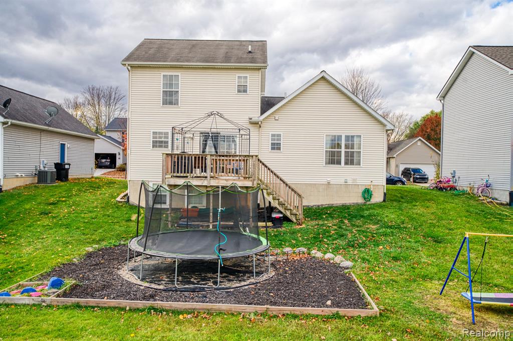 738 PINEGATE Drive, Fowlerville, MI 48836 — Photo 25