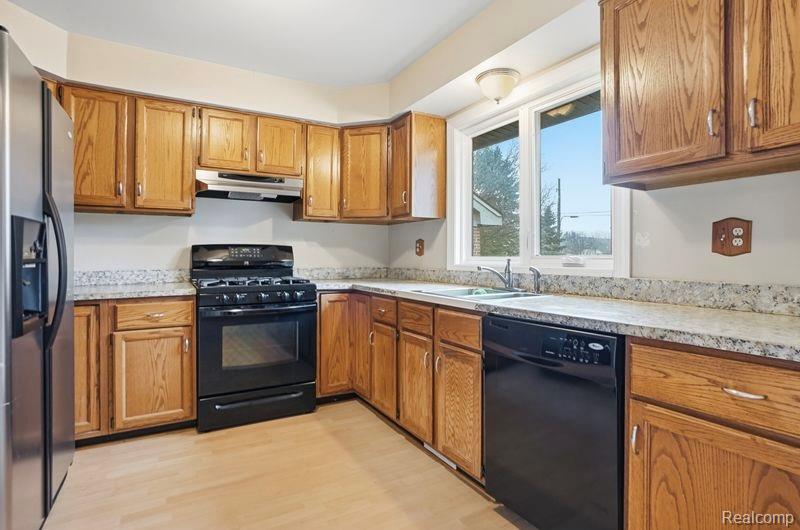 45530 Meadows Square, Macomb, MI 48044 — Photo 7
