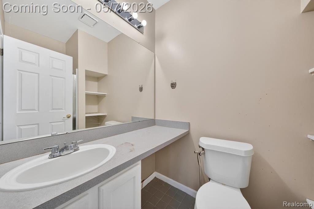 43027 Strand Drive, Sterling Heights, MI 48313 — Photo 25