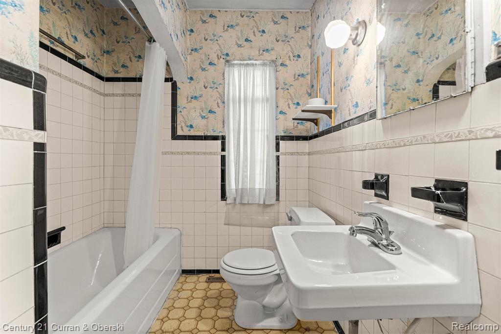 7502 Coolidge, Center Line, MI 48015 — Photo 23