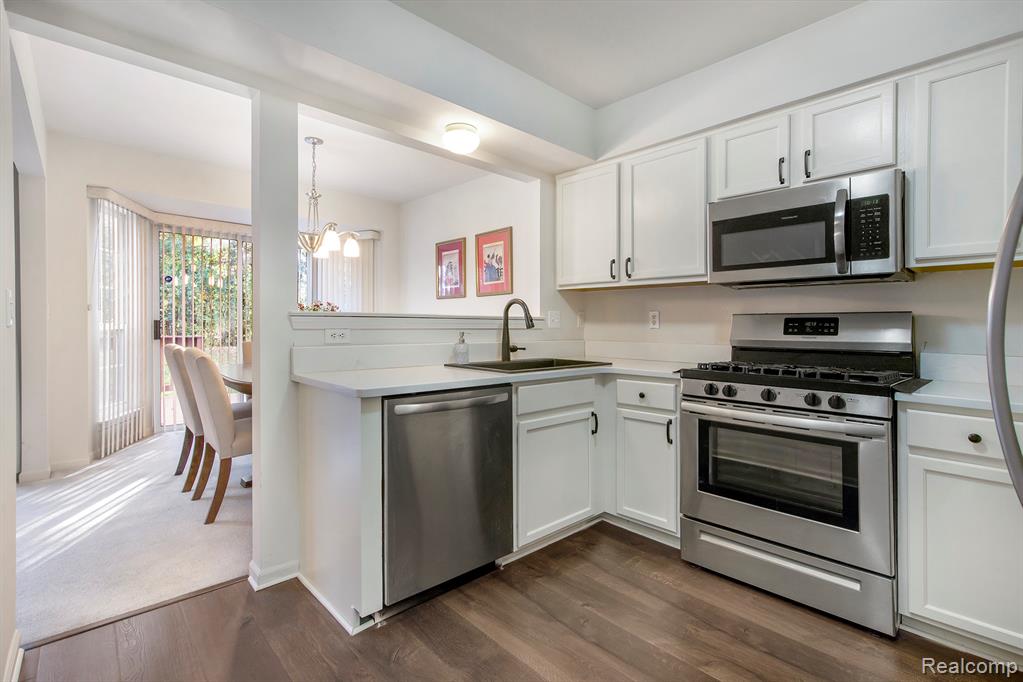3129 Village Circle, Ann Arbor, MI 48108 — Photo 7