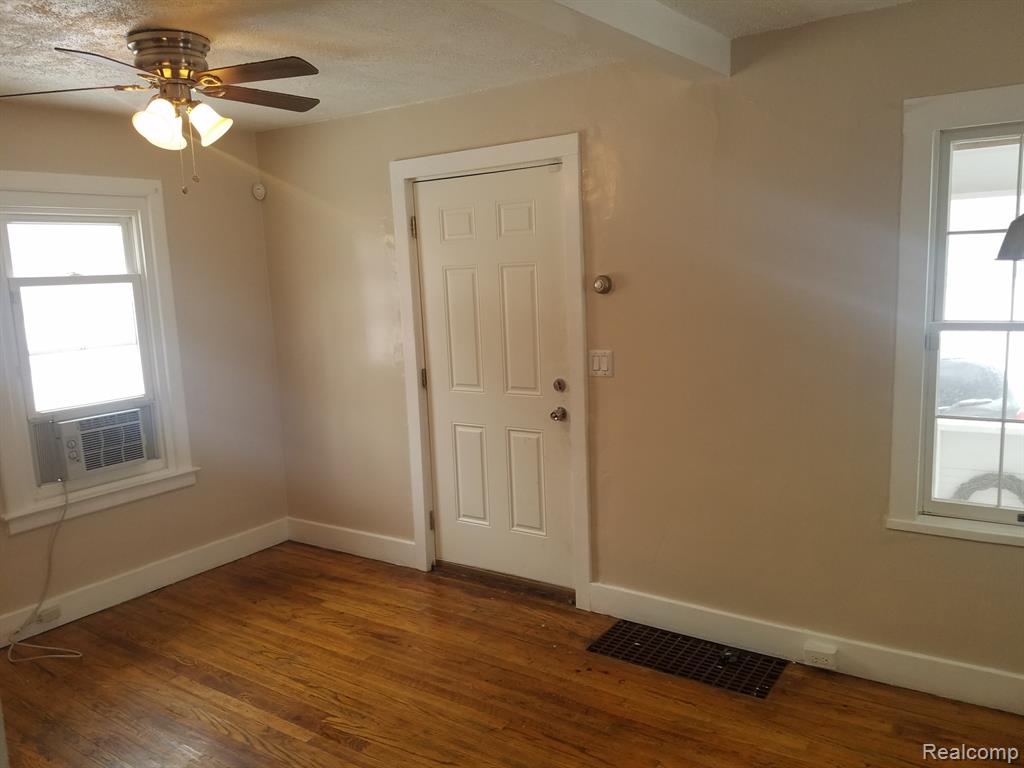 460 Nebraska Avenue, Pontiac, MI 48341 — Photo 7