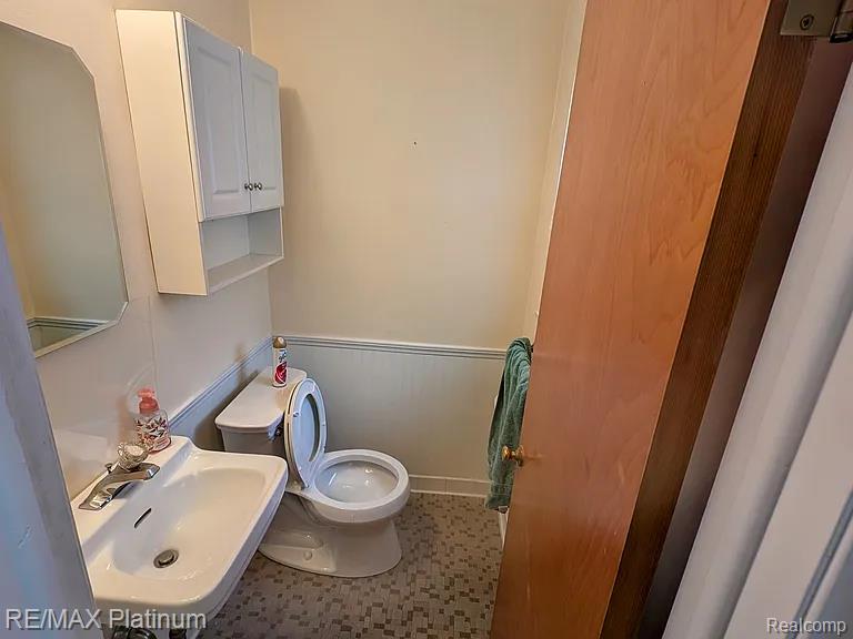 7725 Berwick Drive, Westland, MI — Photo 21