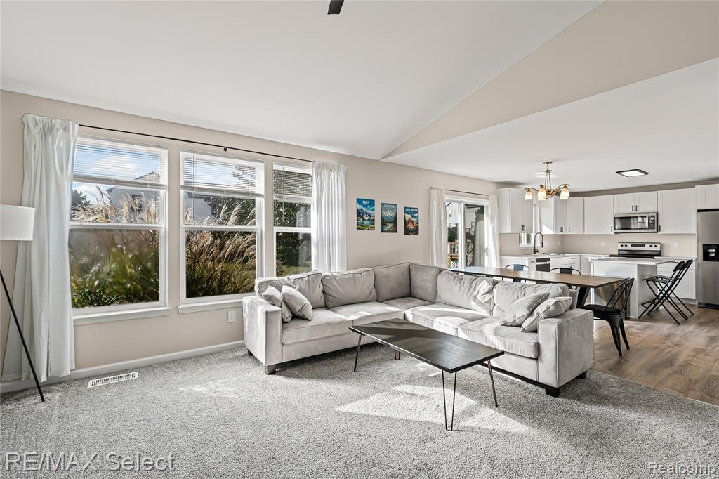 5199 Meadow Crest Circle, Holly, MI 48442 — Photo 5