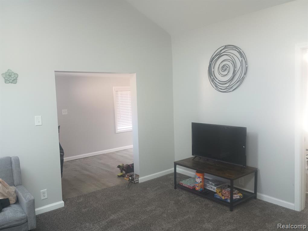 986 Pine Road, Bay City, MI 48706 — Photo 8