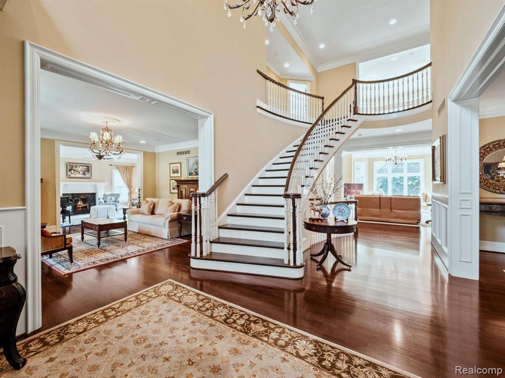 810 HIGHWOOD Drive, Bloomfield Hills, MI 48304 — Photo 2
