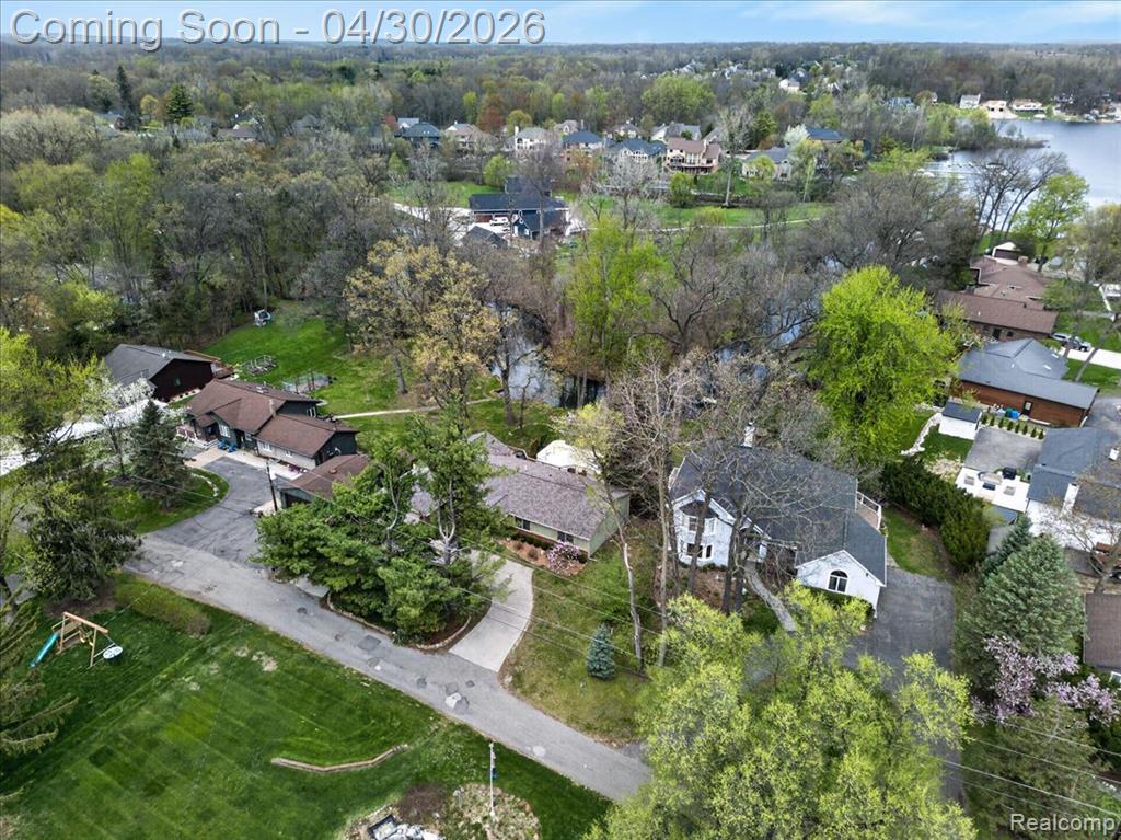 3945 N Vanstone Drive, Commerce Twp, MI 48382 — Photo 54