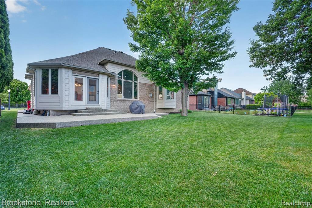 47749 Dennis Baert Drive, Macomb, MI 48044 — Photo 42