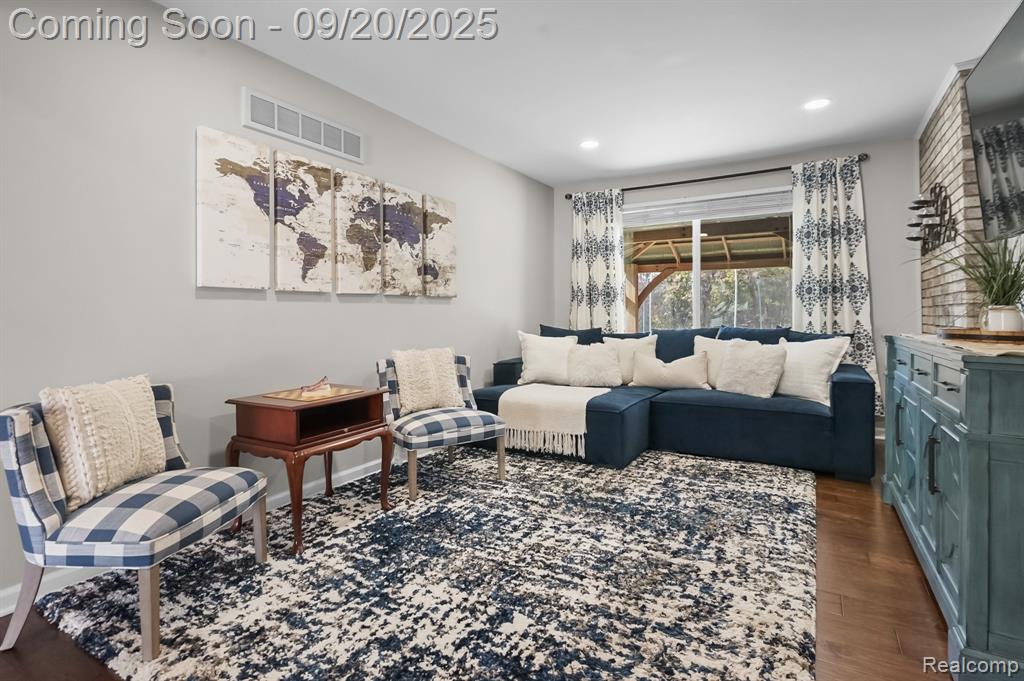 46457 Peach Grove Avenue, Macomb, MI 48044 — Photo 8