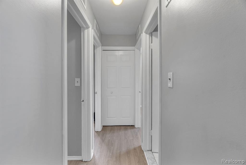 4408 Campbell Street, Dearborn Heights, MI 48125 — Photo 26