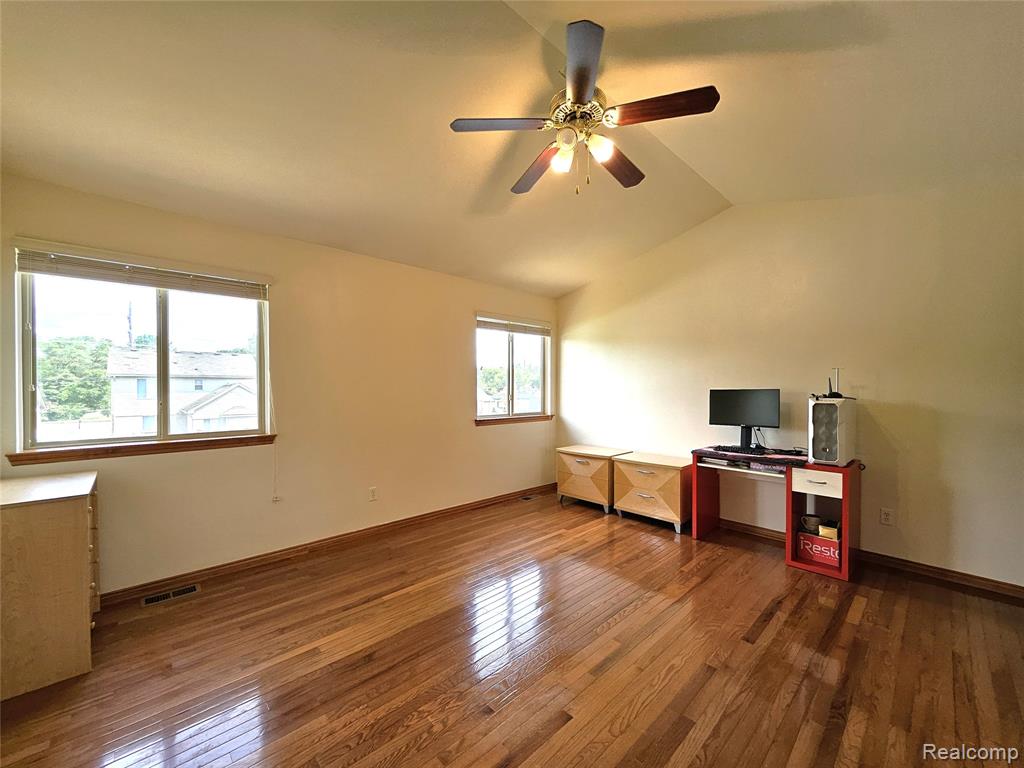 15801 Toulouse, Fraser, MI 48026 — Photo 16
