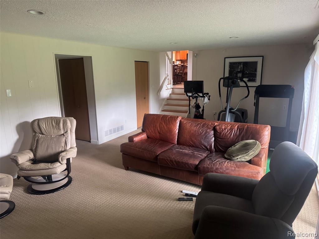 6925 Windham Lane, Bloomfield Hills, MI 48301 — Photo 28