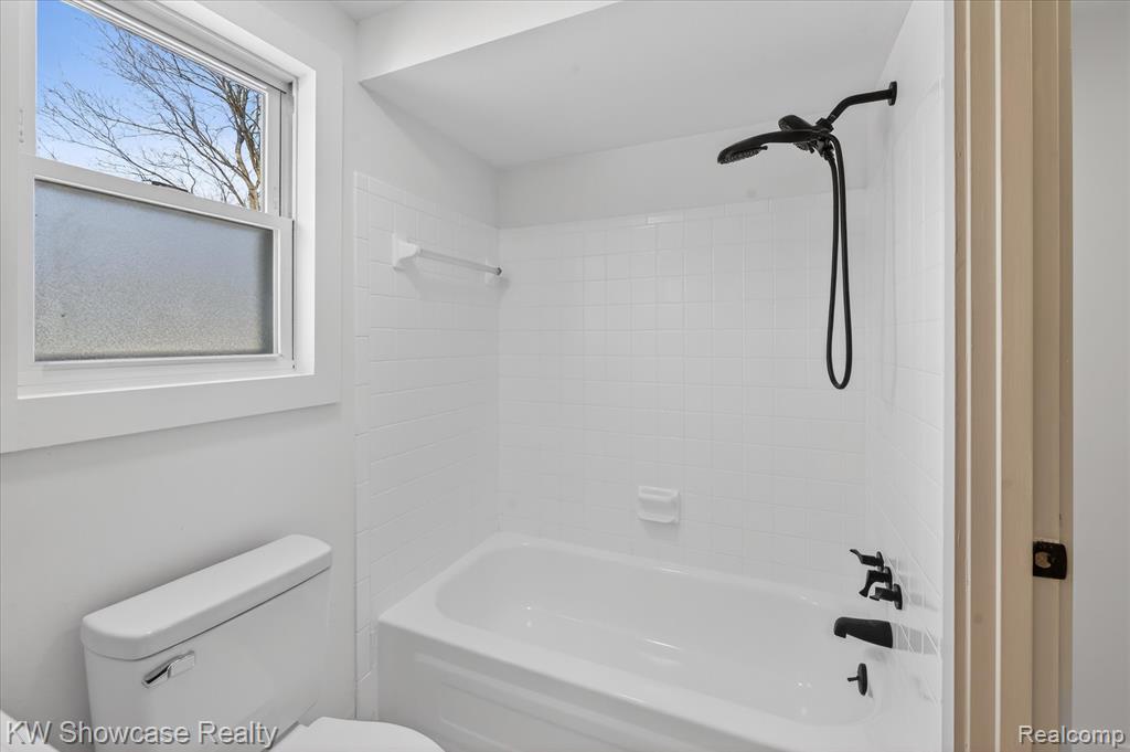 3351 Harvey Lake Road, Highland, MI 48356 — Photo 31