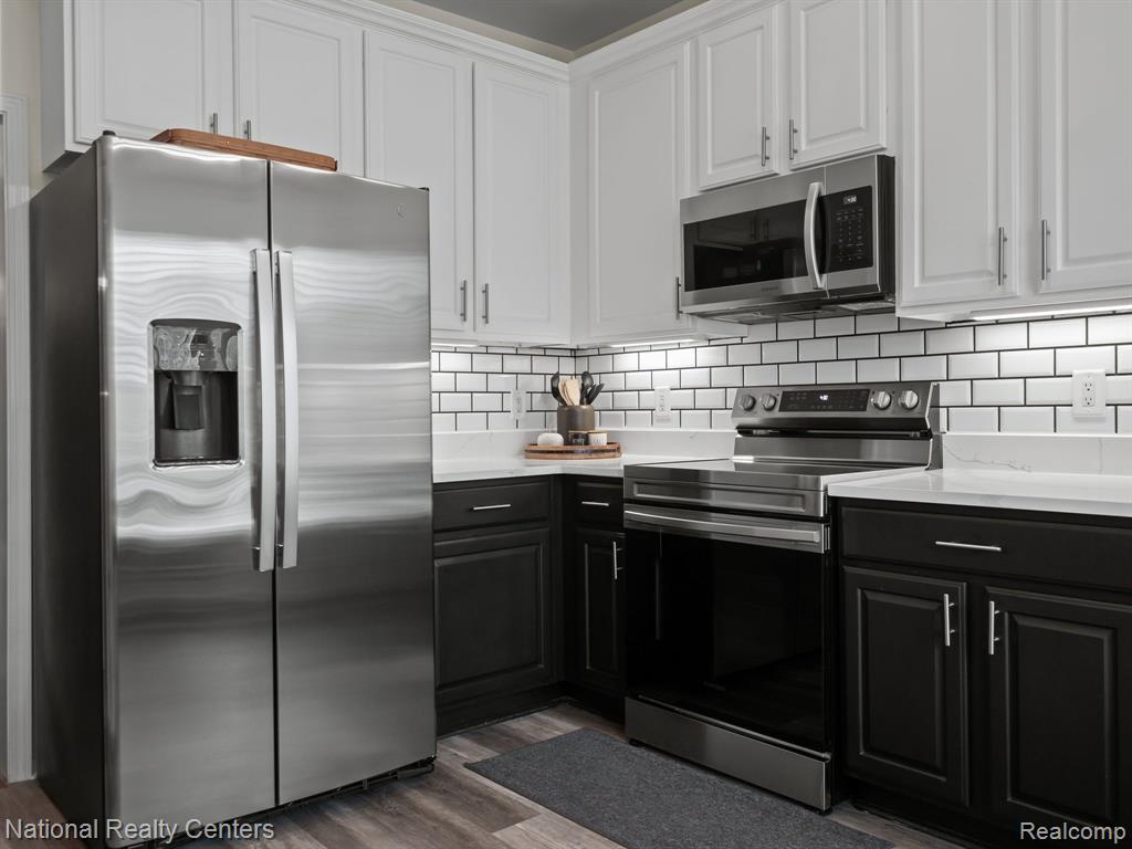 41698 Brownstone Drive, Novi, MI 48377 — Photo 13