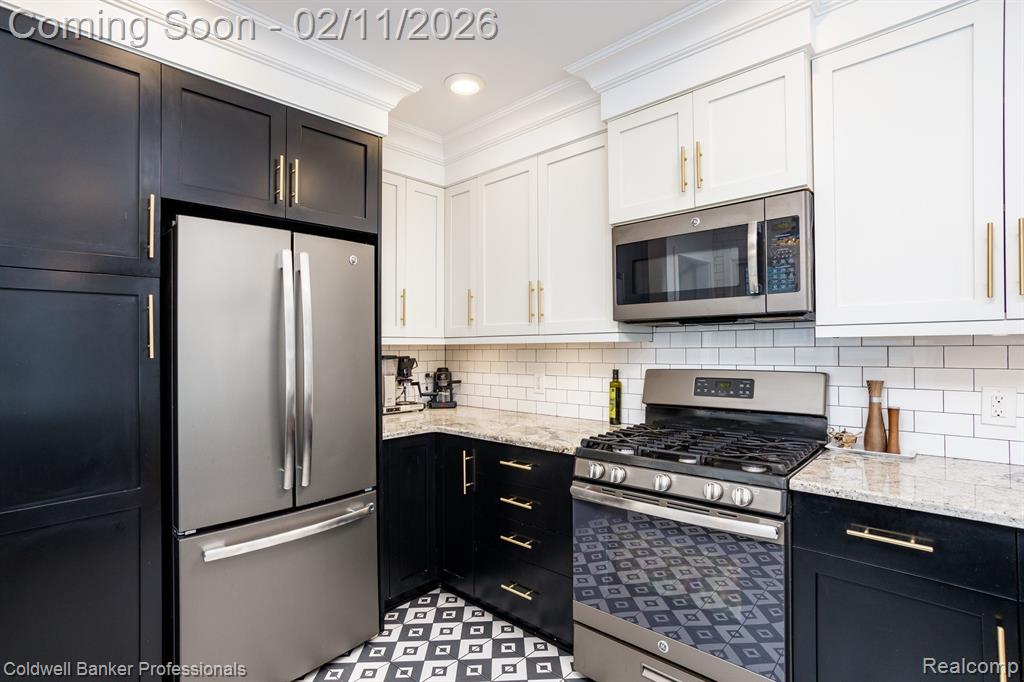 805 Forestdale Road, Royal Oak, MI 48067 — Photo 10