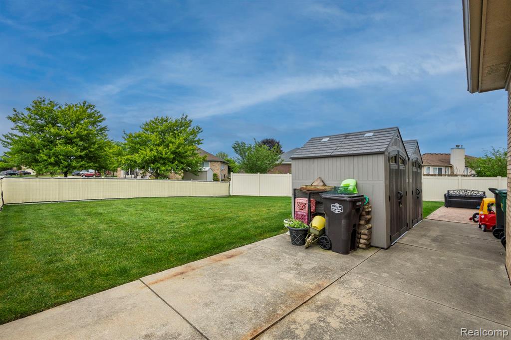52588 Robins Nest Drive, New Baltimore, MI 48047 — Photo 12