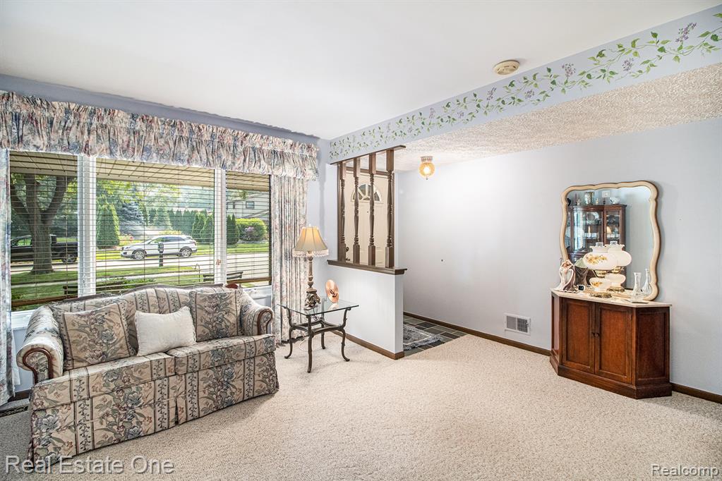 5587 Aster Drive, Troy, MI 48085 — Photo 5