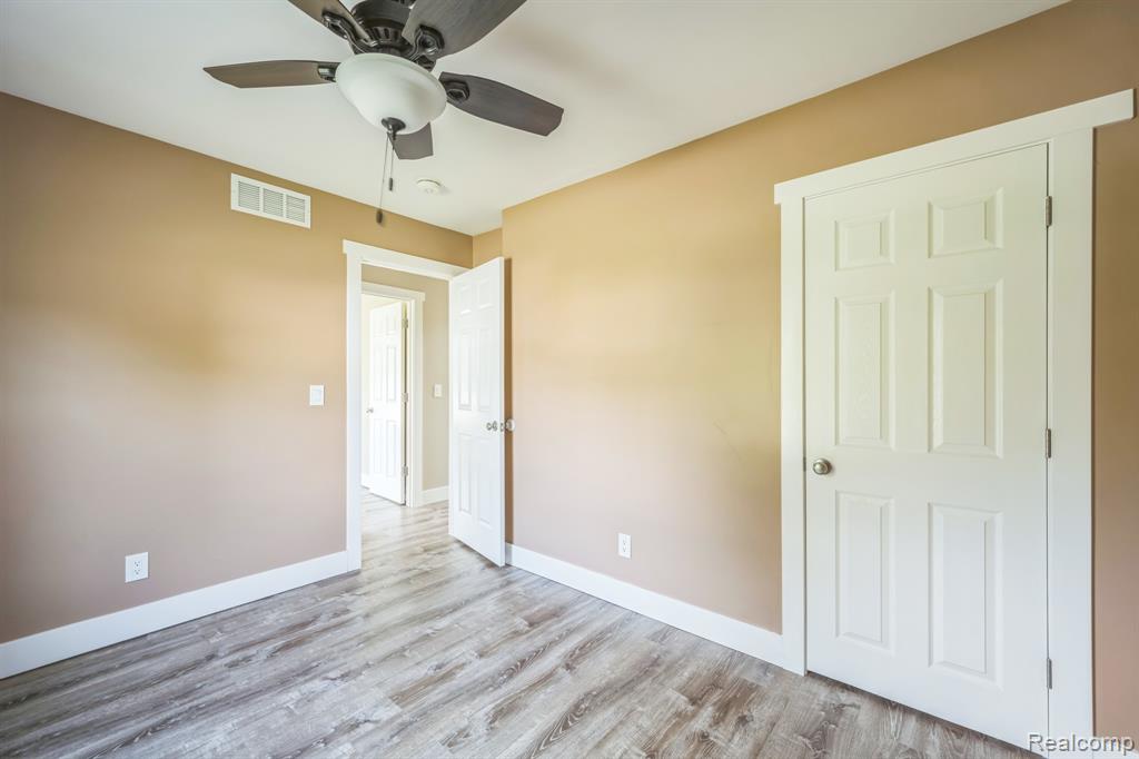 6195 Falkenbury Road, North Branch, MI 48461 — Photo 11