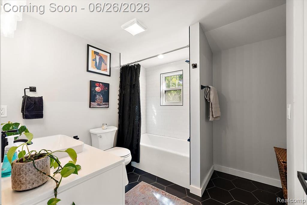 5150 Cheyenne Avenue, Waterford, MI 48327 — Photo 25