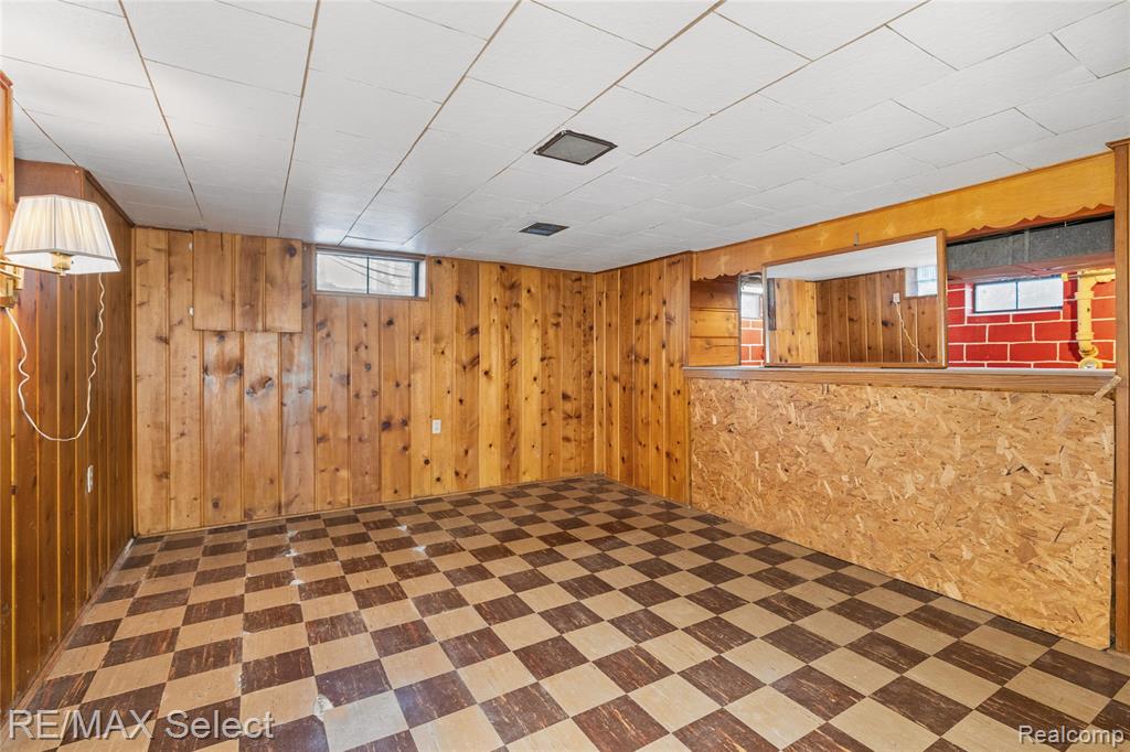 4298 Farmcrest Street, Burton, MI 48509 — Photo 28