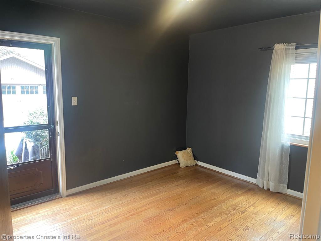 532 SAINT CLAIR Street, Grosse Pointe, MI 48230 — Photo 22