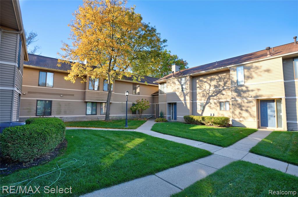 250 Briarcrest Drive, 129, Ann Arbor, MI 48104 — Photo 3