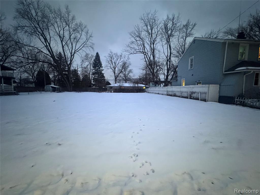 25527 New York Street, Dearborn Heights, MI 48125