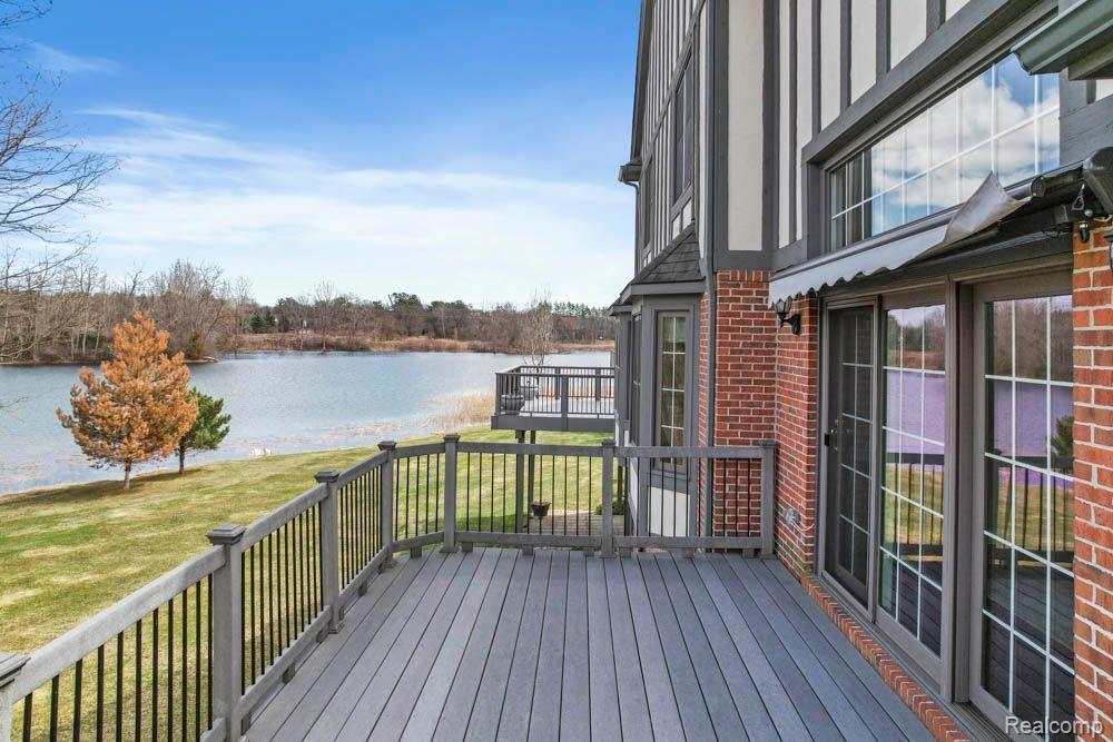 71 BURNIAH Lane, Lake Orion, MI 48362 — Photo 45