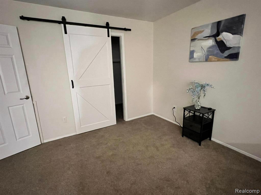354 NEPTUNE Drive, Walled Lake, MI 48390 — Photo 14
