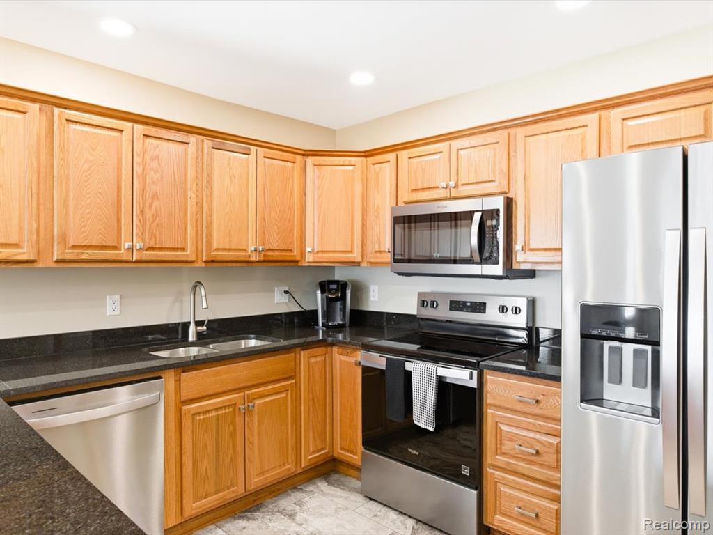 2835 17th Avenue, Port Huron, MI 48060 — Photo 5
